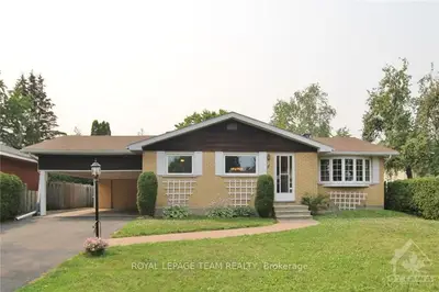 26 HILLVIEW Road, Crystal Bay - Rocky Point - Bayshore, ON K2H 5G5