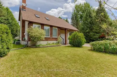 31 TOWNLINE Road, Laurentian Hills, ON K0J 1J0
