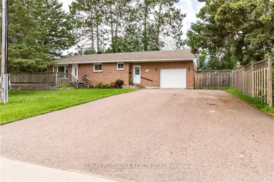 10 EDITH Street, Petawawa, ON K8H 3E7