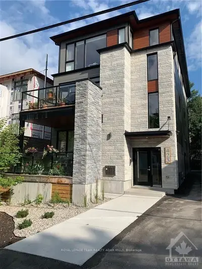 423 RAVENHILL Avenue C, Carlingwood - Westboro and Area, ON K2A 0J7