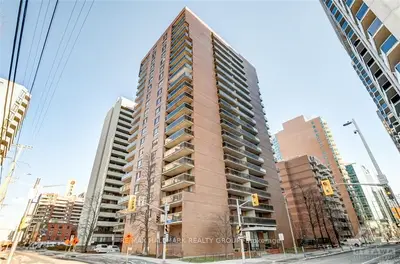 475 LAURIER Avenue W 1801, Ottawa Centre, ON K1R 7X1