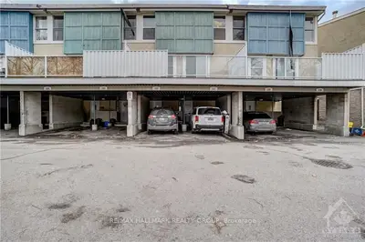 3445 UPLANDS Drive 122, Hunt Club - Windsor Park Village and Area, ON K1V 9N5
