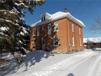 2249 FORESTERS FALLS Road, Whitewater Region, ON K0J 1V0