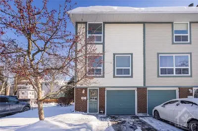 1941 GREENWAY PARK Lane, Blackburn Hamlet, ON K1B 5A9