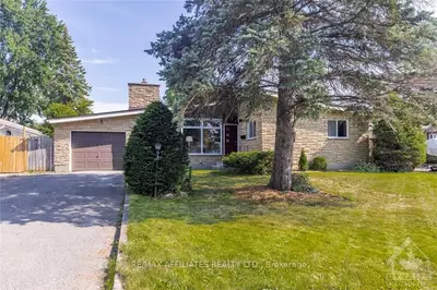 8 PARKER Avenue, Meadowlands - Crestview and Area, ON K2G 3A7