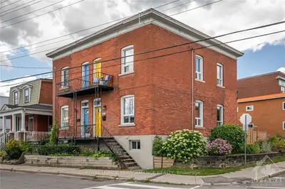 50 MARIER Avenue, Vanier and Kingsview Park, ON K1L 5S3