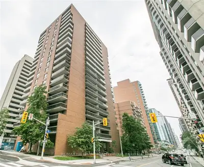 475 LAURIER Avenue W 1702, Ottawa Centre, ON K1R 7X1