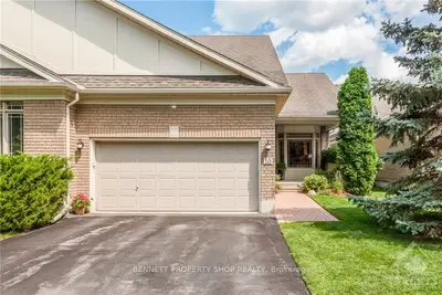 10 WATERFORD Way, Country Place - Pineglen - Crestview and Area, ON K2E 7V4