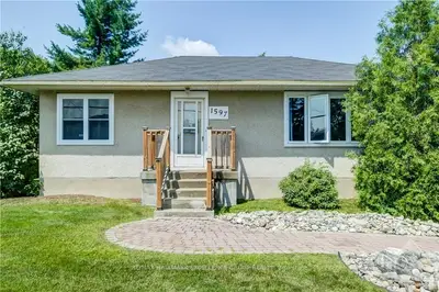 1597 ROSEBELLA Avenue, Blossom Park - Airport and Area, ON K1T 1E9