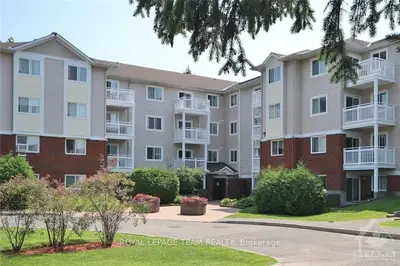 268 LORRY GREENBERG Drive 201, Hunt Club - South Keys and Area, ON K1T 3K1