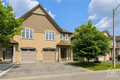 194 FLAT SEDGE Crescent, Blossom Park - Airport and Area, ON K1T 0G9