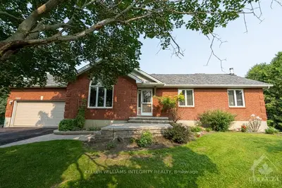 1160 LOEPER Street, Orleans - Cumberland and Area, ON K4B 1P2