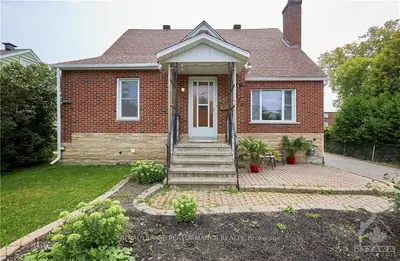 1320 THAMES Street, Carlington - Central Park, ON K1Z 7N4