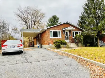 98 MEADOWLANDS Drive, Meadowlands - Crestview and Area, ON K2G 2R8