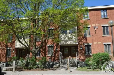 17 BLUE MOON, Manor Park - Cardinal Glen and Area, ON K1K 4X5