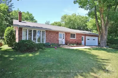7 FORTUNE Street, Stittsville - Munster - Richmond, ON K0A 2Z0