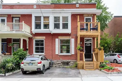 204 BAY Street, Ottawa Centre, ON K1R 5Y9