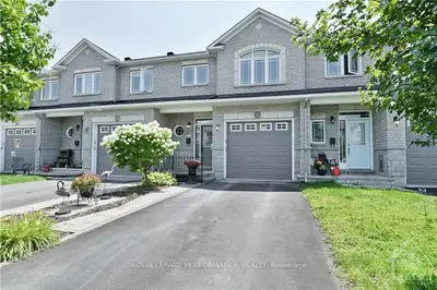 735 PERCIFOR Way, Orleans - Convent Glen and Area, ON K1W 0E6