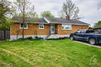41 DONNA Street, Meadowlands - Crestview and Area, ON K2G 2V5