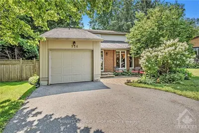 926 BEAUCLAIRE Drive, Orleans - Convent Glen and Area, ON K1C 2J3