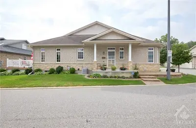 179 MAPLE KEY, Blossom Park - Airport and Area, ON K1T 0E1