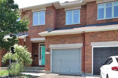 714 NAKINA Way, Blossom Park - Airport and Area, ON K1V 2H9