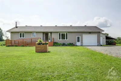 2353 COLONIAL Road, Orleans - Cumberland and Area, ON K4B 1J1