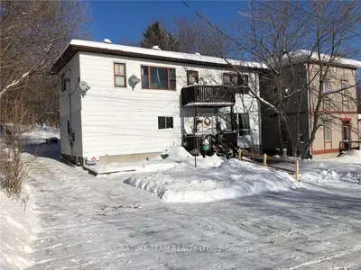 105 WALLACE Street, Bonnechere Valley, ON K0J 1T0