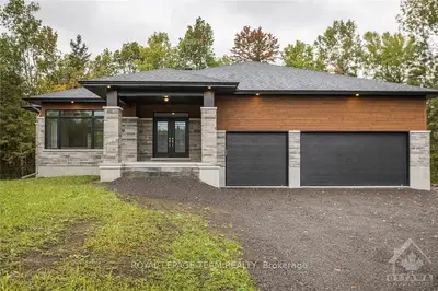 147 GOLF CLUB Road, Rideau Lakes, ON K7A 4S5