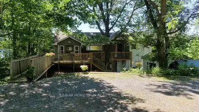 385 THOUSAND ISLAND Parkway, Front of Leeds & Seeleys Bay, ON K0E 1L0