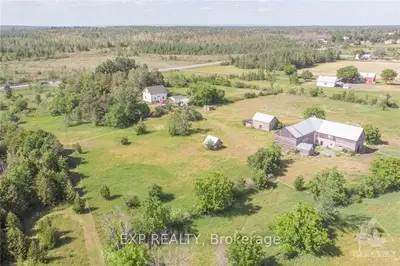 7950 FLEWELLYN Road, Stittsville - Munster - Richmond, ON K0A 1B0