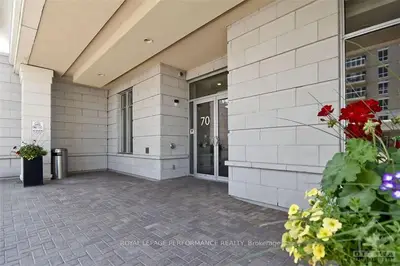 70 LANDRY Street 1007, Vanier and Kingsview Park, ON K1L 0A8