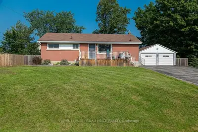 62 HILLCREST Drive, Brockville, ON K6V 3J4