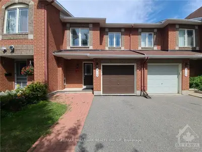 418 BRECKENRIDGE Crescent, Kanata, ON K2W 1J3
