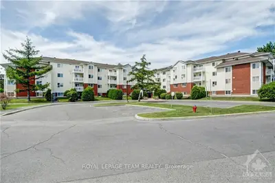 270 LORRY GREENBERG Drive 212, Hunt Club - South Keys and Area, ON K1T 3K2