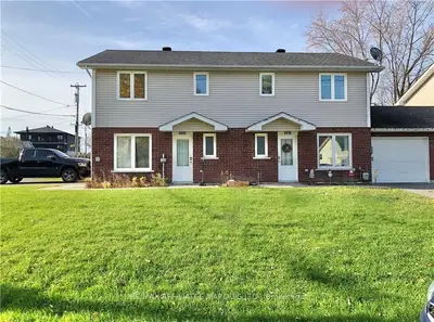 6686-6684 LAWRENCE Street, South Glengarry, ON K6H 5R5