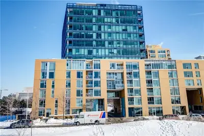 200 LETT Street 401, West Centre Town, ON K1R 0A7