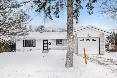 2044 KINGS GROVE Crescent, Beacon Hill North - South and Area, ON K1J 6G1
