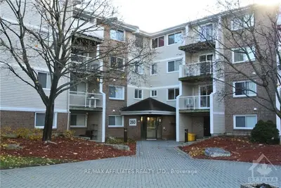260 BRITTANY Drive 307, Manor Park - Cardinal Glen and Area, ON K1K 4M1