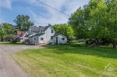 1388 MEADOW Drive, Greely - Metcalfe - Osgoode - Vernon and Area, ON K4P 1N3