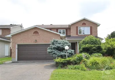 10 DARTMOOR Drive, Kanata, ON K2M 1R7