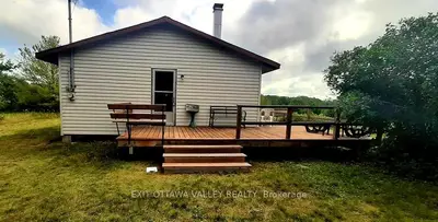 1250 LAKE CLEAR Road, Bonnechere Valley, ON K0J 1T0