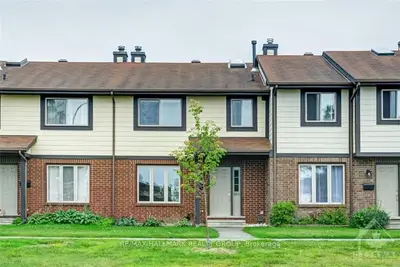 50 MEDHURST Drive D, Tanglewood - Grenfell Glen - Pineglen, ON K2G 4V2