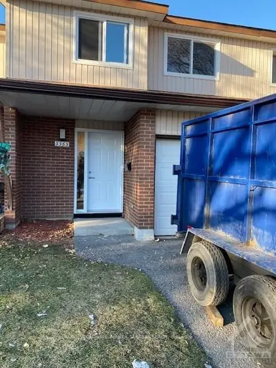 3363 HOGARTH Avenue, Blossom Park - Airport and Area, ON K1T 1S8