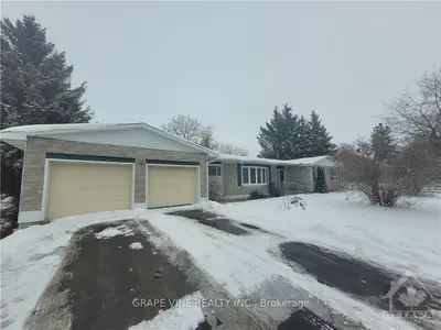 15 MOFFAT Street, North Dundas, ON K0A 2R0