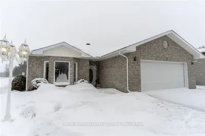 2 MORRISON Drive, Whitewater Region, ON K0J 1K0