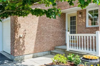 2026 Summerfields Crescent, Orleans - Convent Glen and Area, ON K1C 7B4
