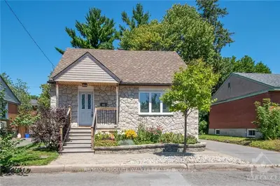 289 St Jacques Street, Vanier And Kingsview Park, On K1l 5g4