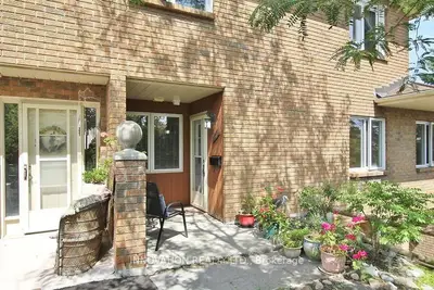 504 STRATAS Court, Kanata, ON K1Z 5C3