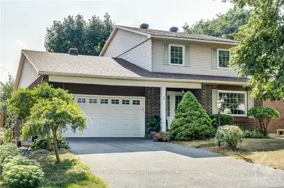 3 DUNLOP Court, Kanata, ON K2L 2M2